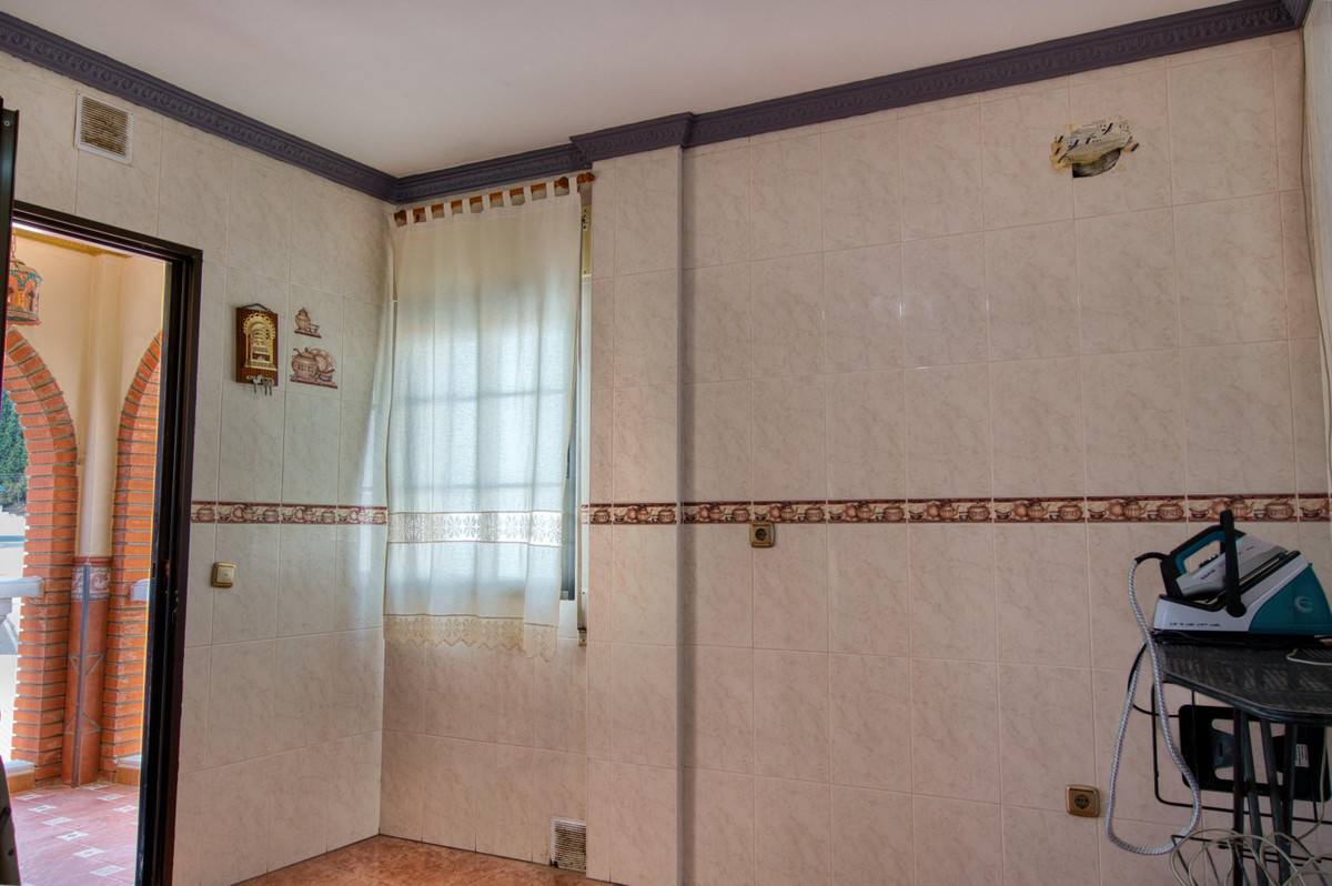 Huis te koop in Periana | 4 slaapkamers H5259586