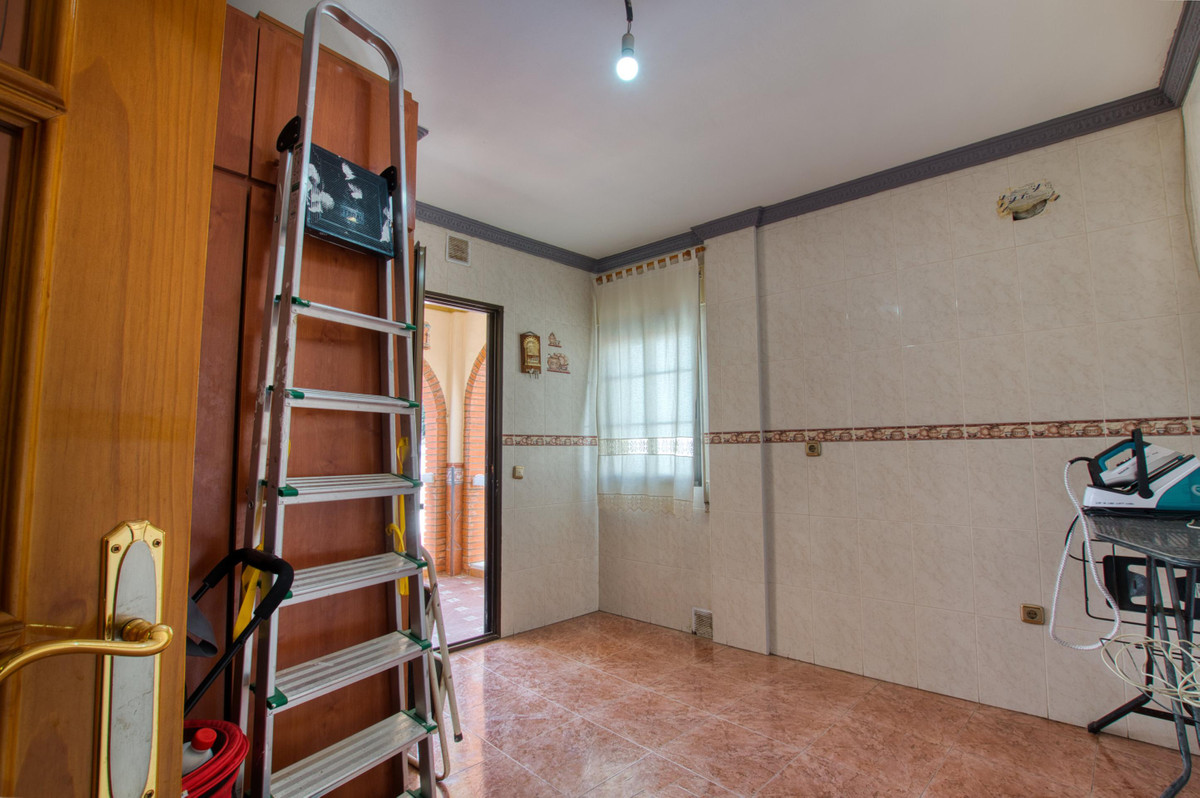 Huis te koop in Periana | 4 slaapkamers H5259586