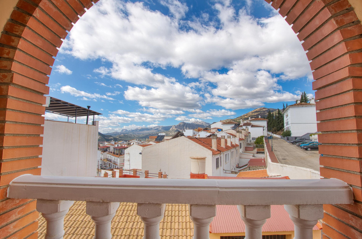 Huis te koop in Periana | 4 slaapkamers H5259586