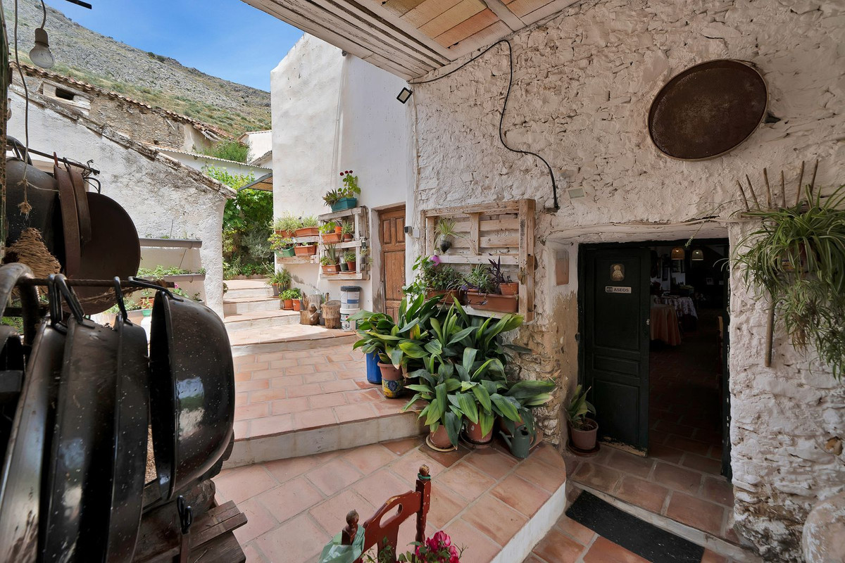 Property main view 60