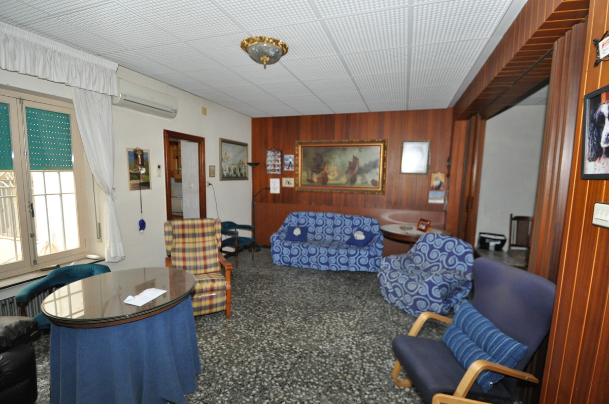 Huis te koop in Petrer | 12 slaapkamers H4231135