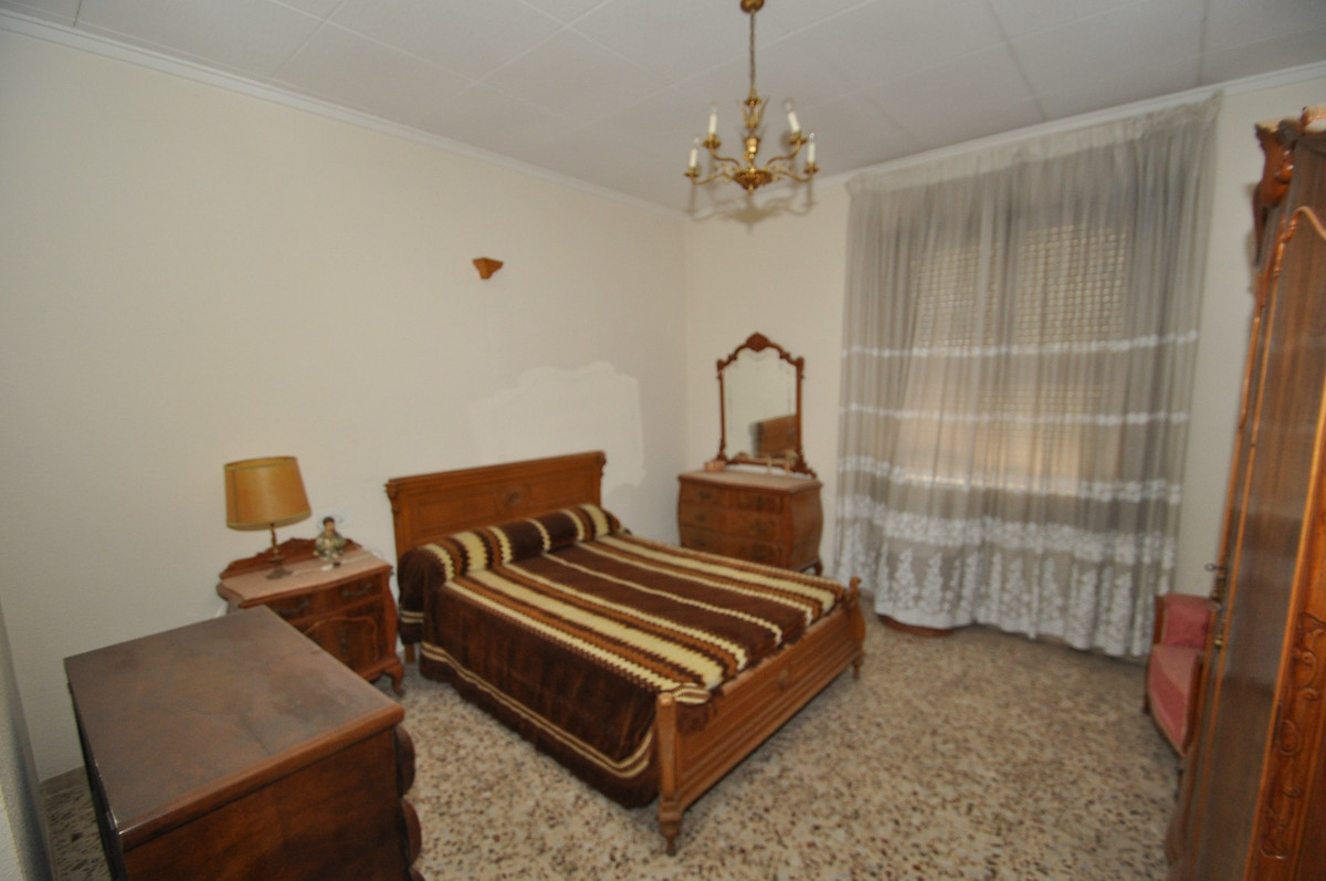 Huis te koop in Petrer | 12 slaapkamers H4231135