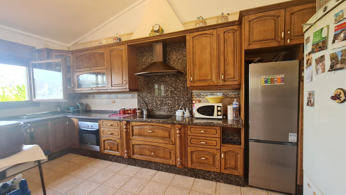 Vrijstaande Villa te koop in Petrer | 4 slaapkamers H5146456