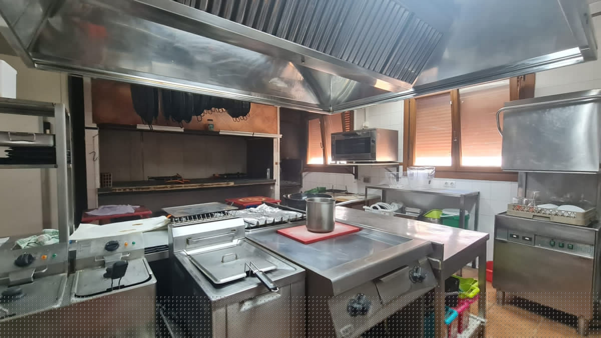 Vrijstaande Villa te koop in Petrer | 4 slaapkamers H5146456