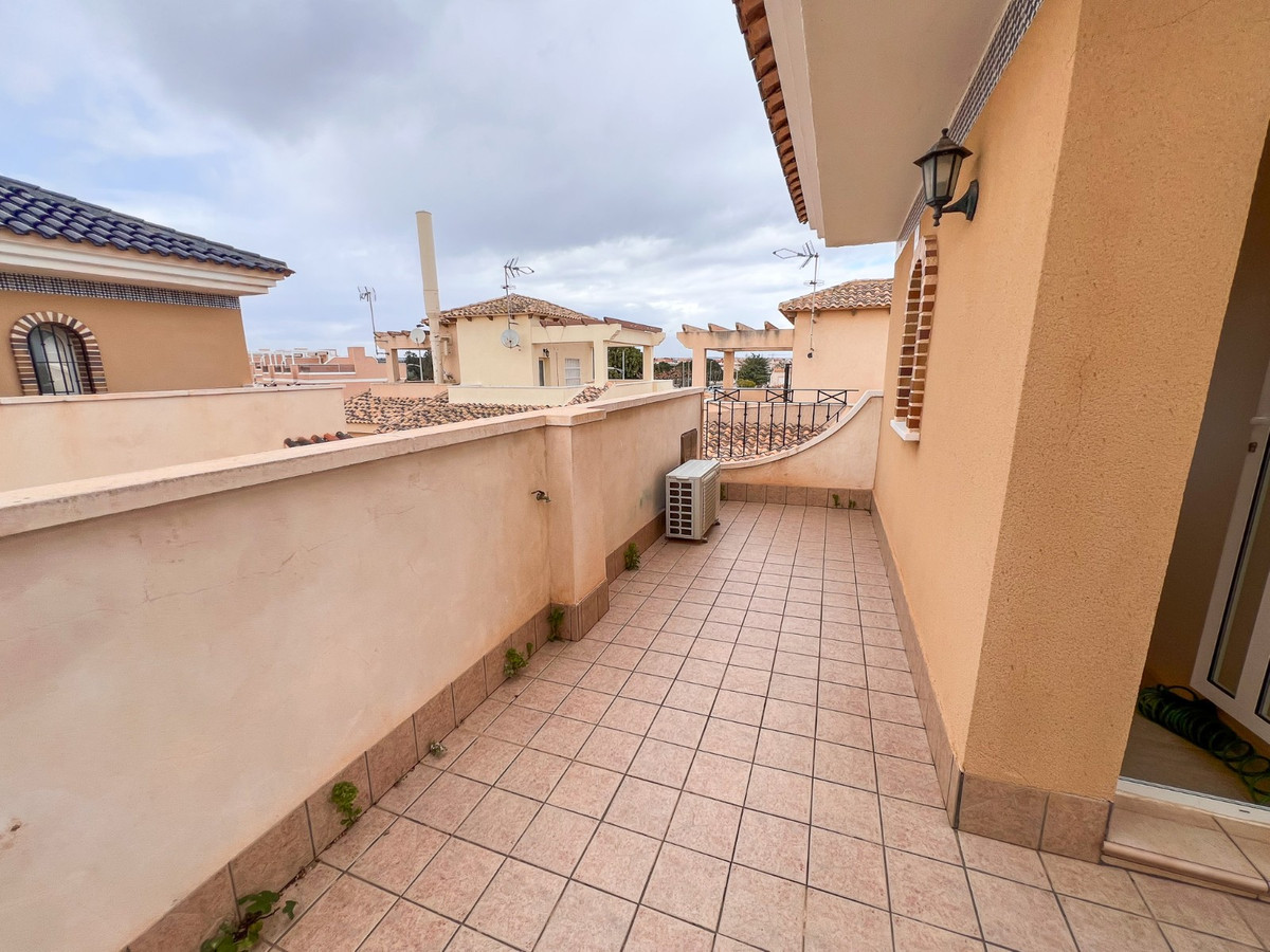 Huis te koop in Pilar de la Horadada | 3 slaapkamers H5306236