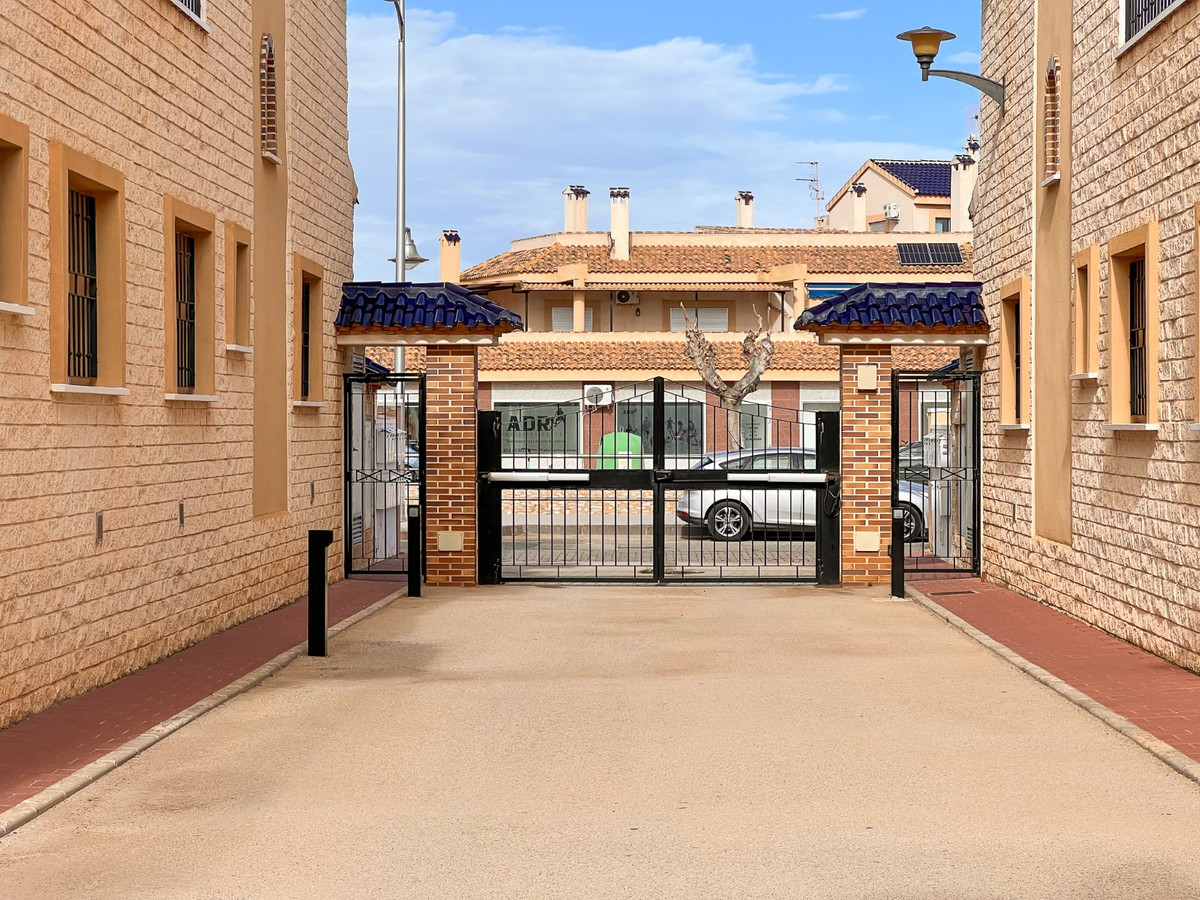 Huis te koop in Pilar de la Horadada | 3 slaapkamers H5306236