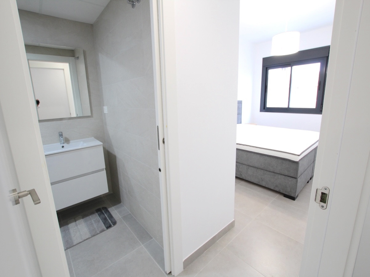Huis te koop in Pilar de la Horadada | 3 slaapkamers H5325589