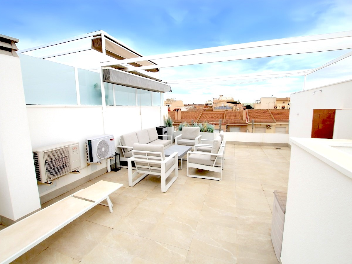 Huis te koop in Pilar de la Horadada | 3 slaapkamers H5325589