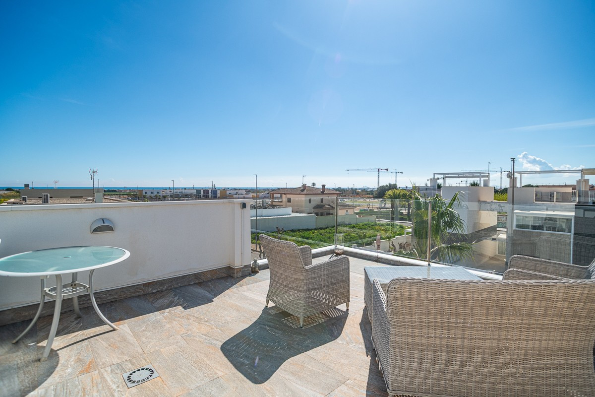 Huis te koop in Pilar de la Horadada | 3 slaapkamers H5333995