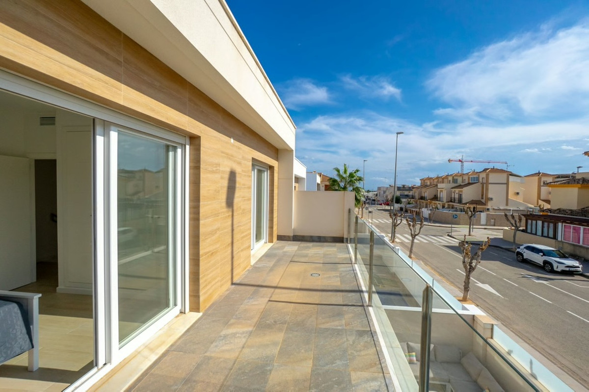 Appartement te koop in Pilar de la Horadada | 3 slaapkamers H5453560