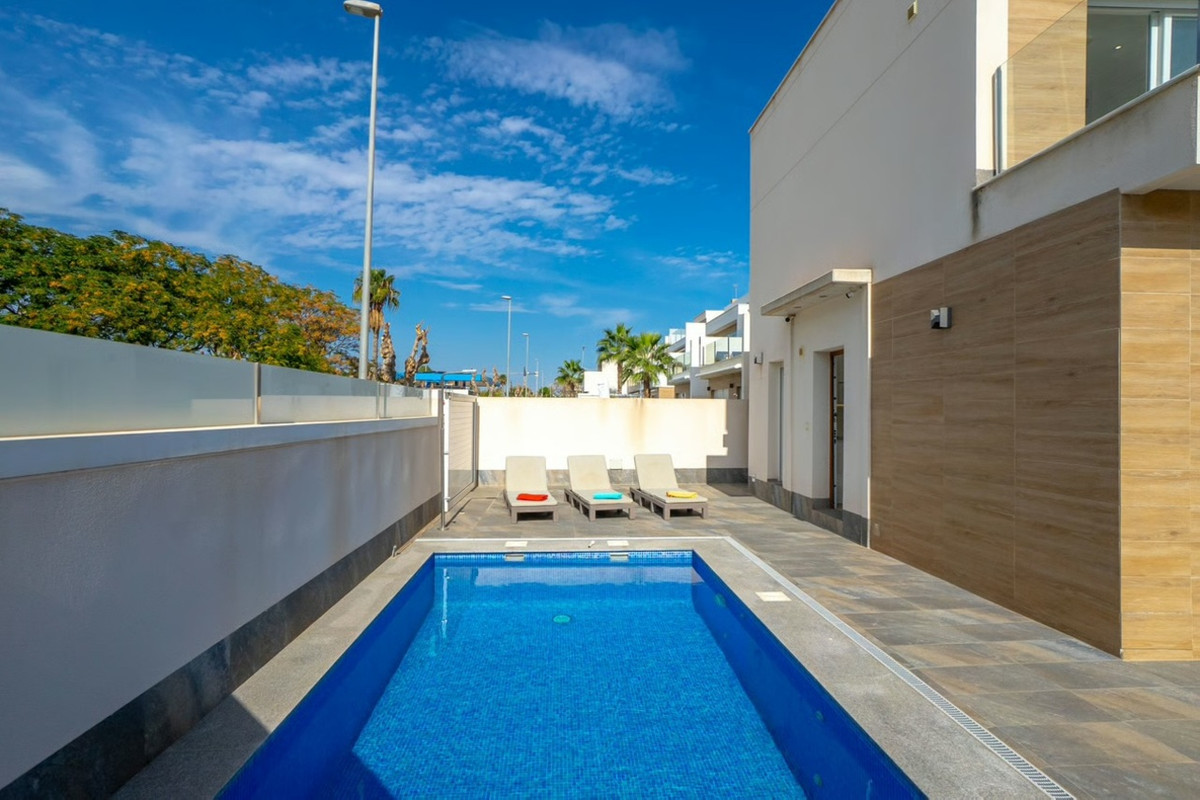 Appartement te koop in Pilar de la Horadada | 3 slaapkamers H5453560