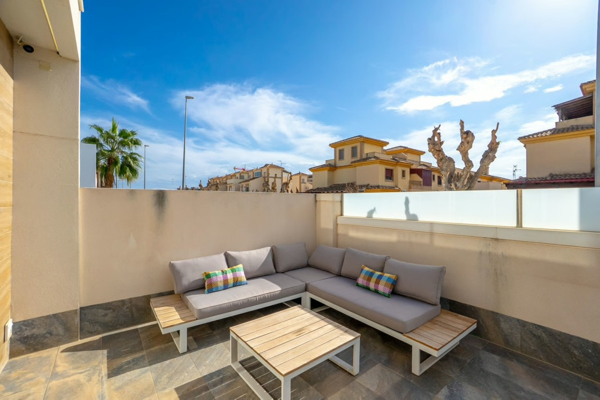 Appartement te koop in Pilar de la Horadada | 3 slaapkamers H5453560