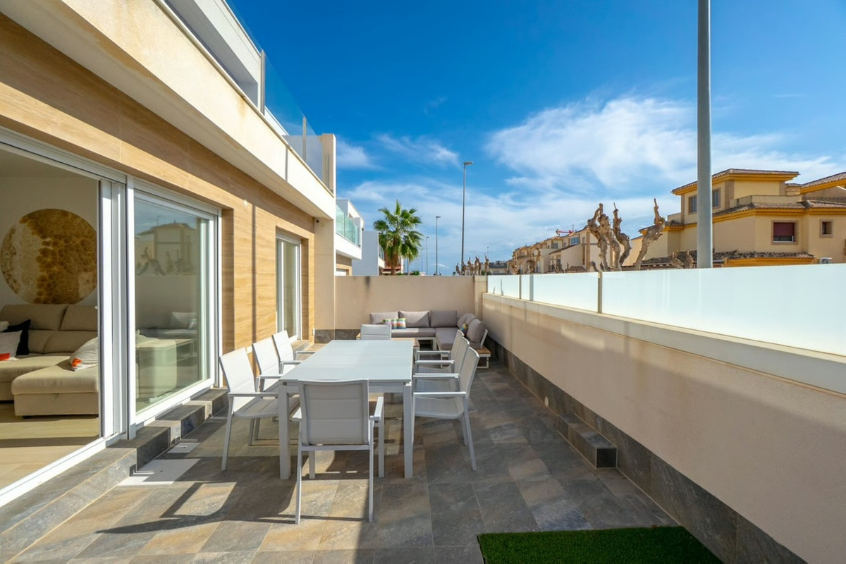 Appartement te koop in Pilar de la Horadada | 3 slaapkamers H5453560