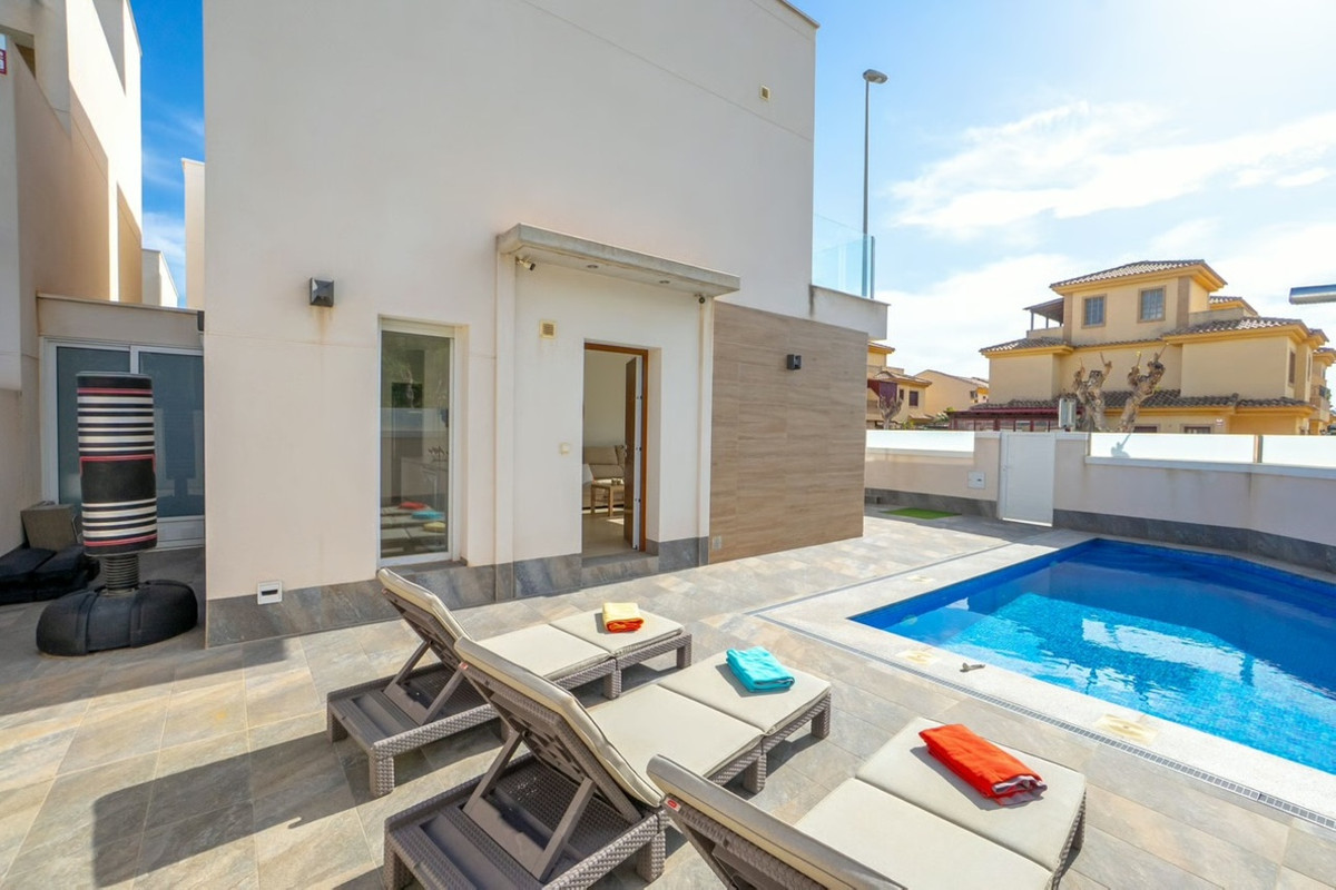 Appartement te koop in Pilar de la Horadada | 3 slaapkamers H5453560