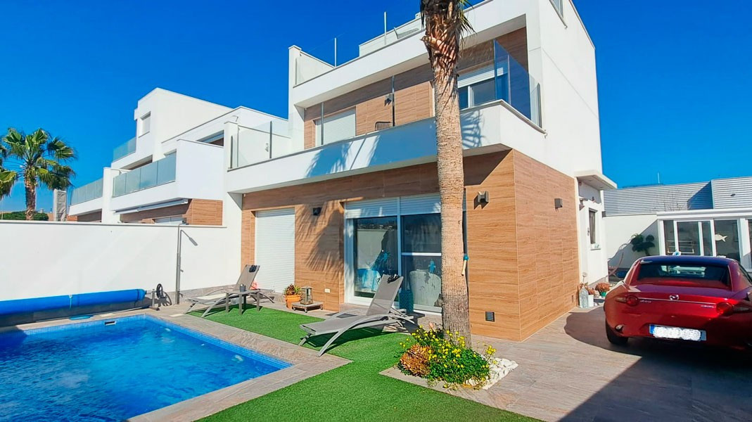 Huis te koop in Pilar de la Horadada | 3 slaapkamers H5486809