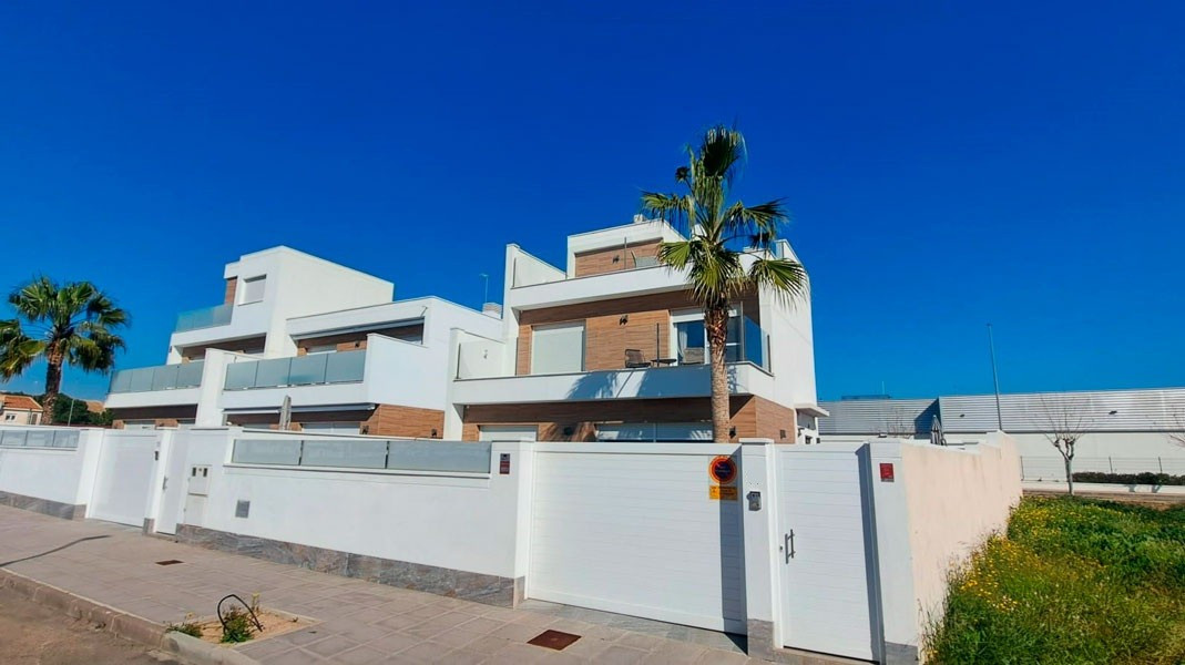 Huis te koop in Pilar de la Horadada | 3 slaapkamers H5486809