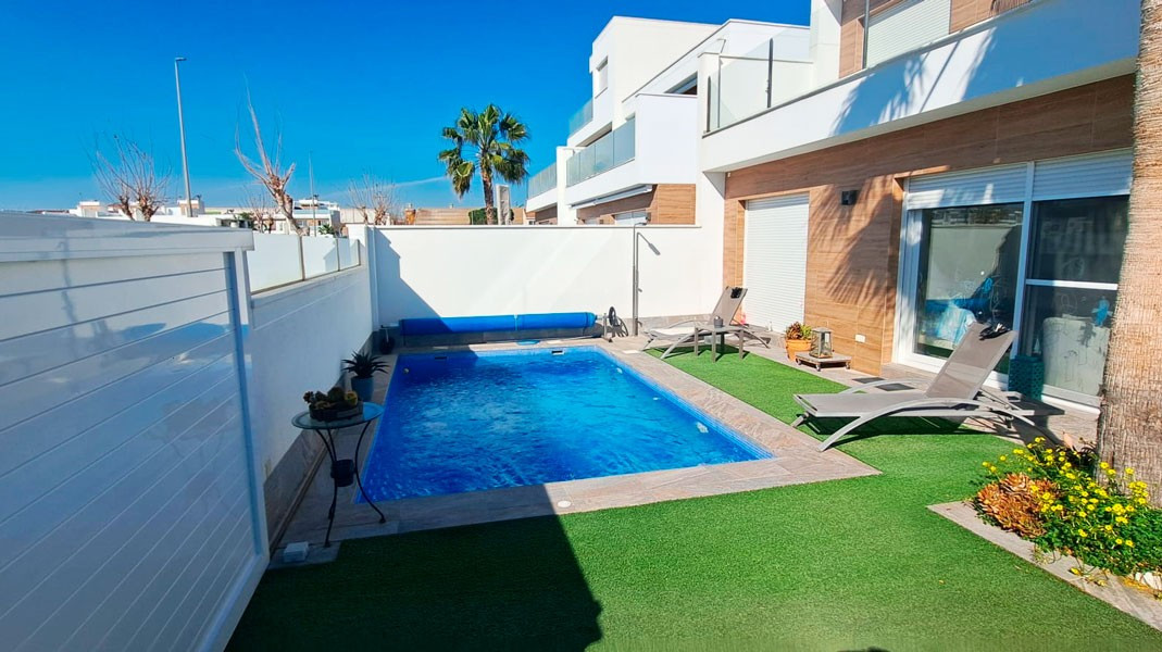 Huis te koop in Pilar de la Horadada | 3 slaapkamers H5486809
