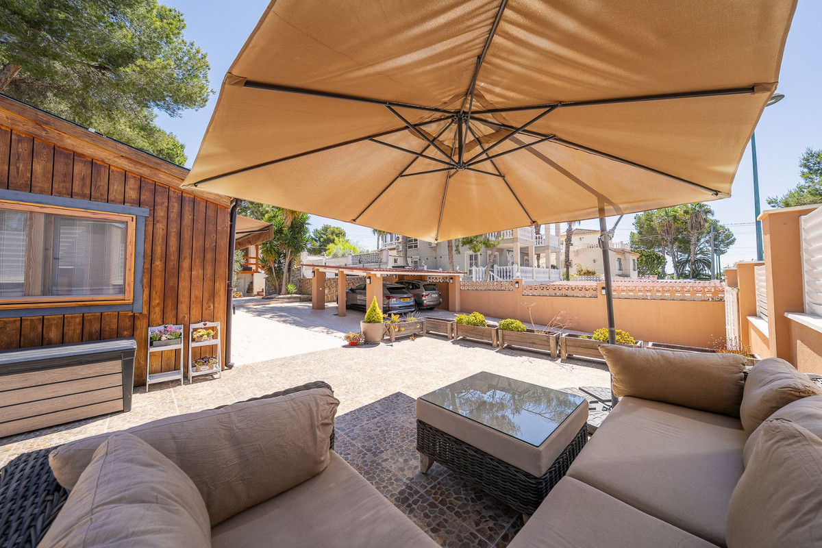 Huis te koop in Pilar de la Horadada | 4 slaapkamers H5495689