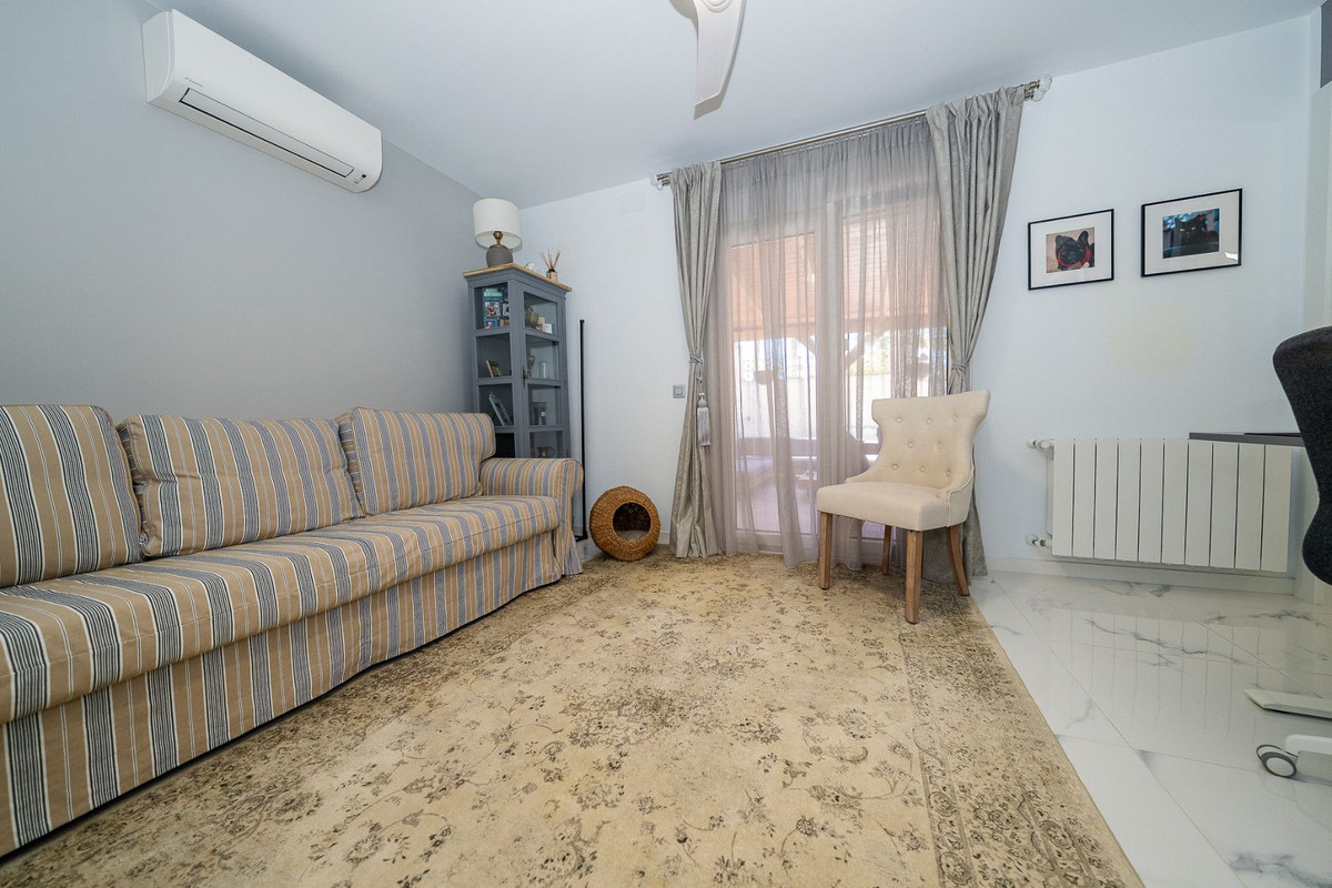 Huis te koop in Pilar de la Horadada | 4 slaapkamers H5495689