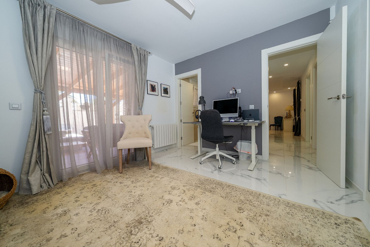 Huis te koop in Pilar de la Horadada | 4 slaapkamers H5495689