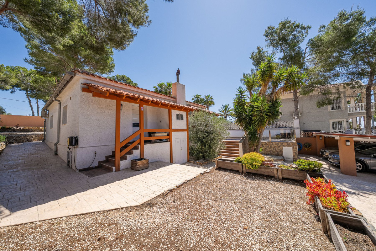 Huis te koop in Pilar de la Horadada | 4 slaapkamers H5495689