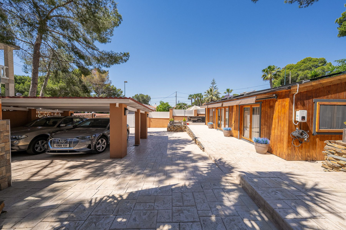 Huis te koop in Pilar de la Horadada | 4 slaapkamers H5495689