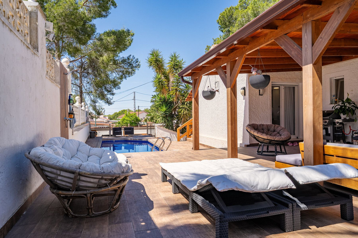 Huis te koop in Pilar de la Horadada | 4 slaapkamers H5495689