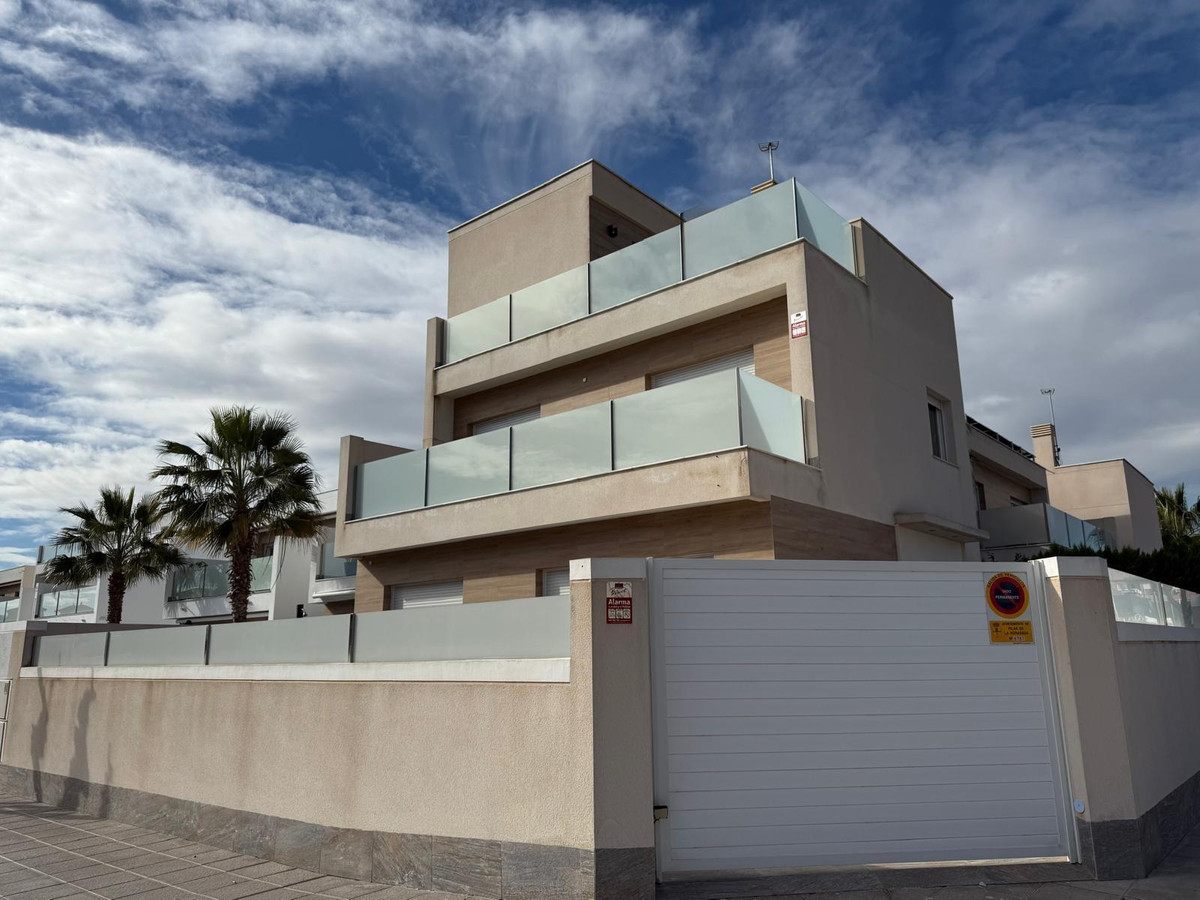 Huis te koop in Pilar de la Horadada | 4 slaapkamers H5520274