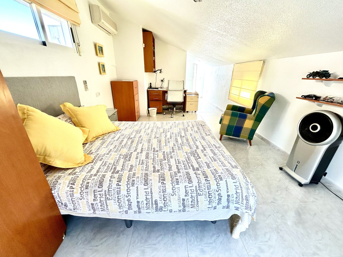 Huis te koop in Pinar de Campoverde | 4 slaapkamers H5346793