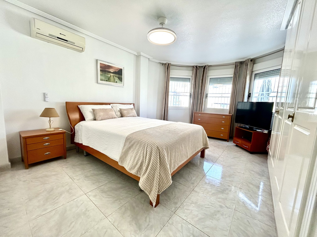 Huis te koop in Pinar de Campoverde | 4 slaapkamers H5346793