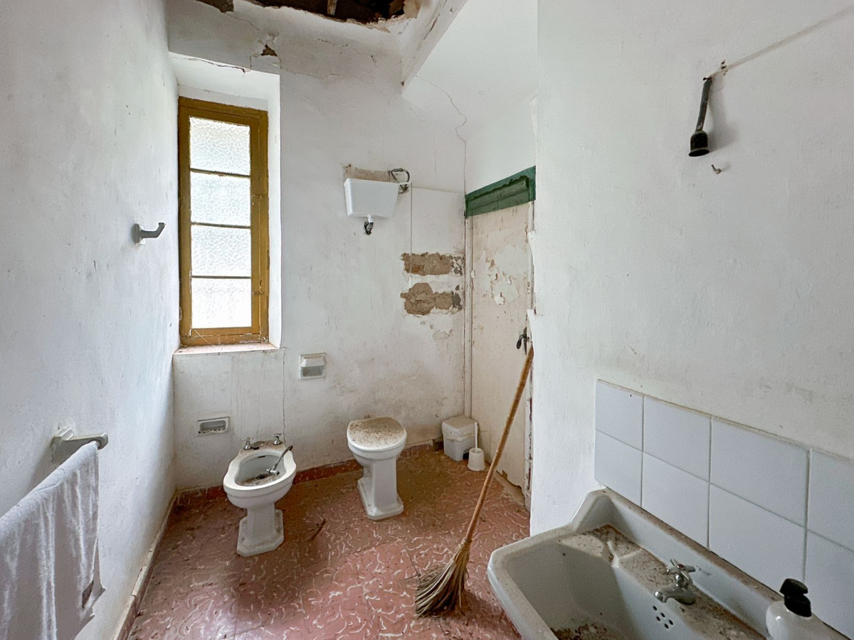 Property main view 60