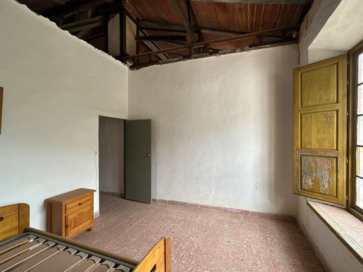 Property main view 64