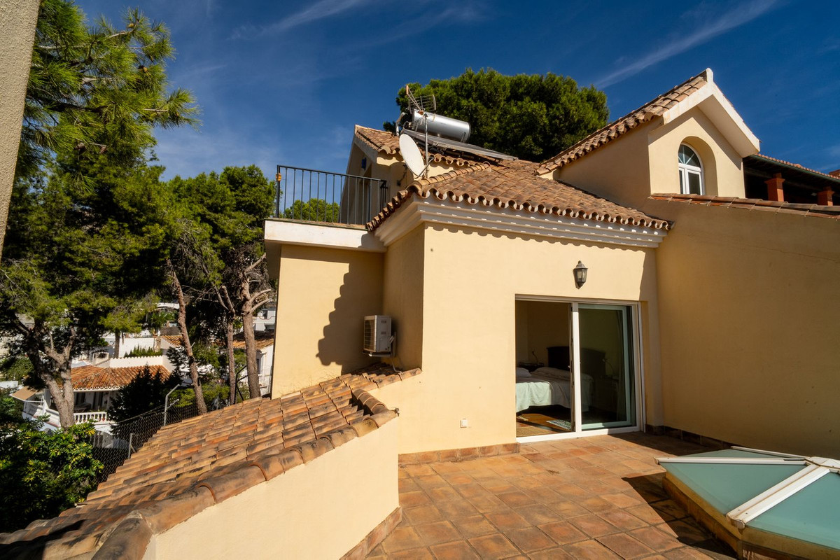 Huis te koop in Pinares de San Antón | 5 slaapkamers H5056297