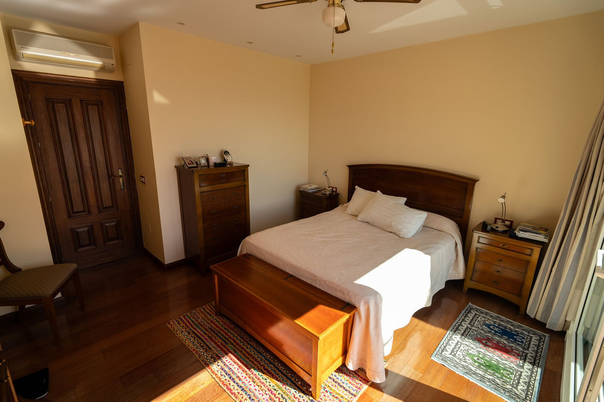 Huis te koop in Pinares de San Antón | 5 slaapkamers H5056297