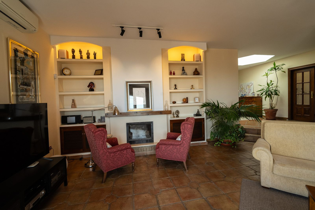 Huis te koop in Pinares de San Antón | 5 slaapkamers H5056297