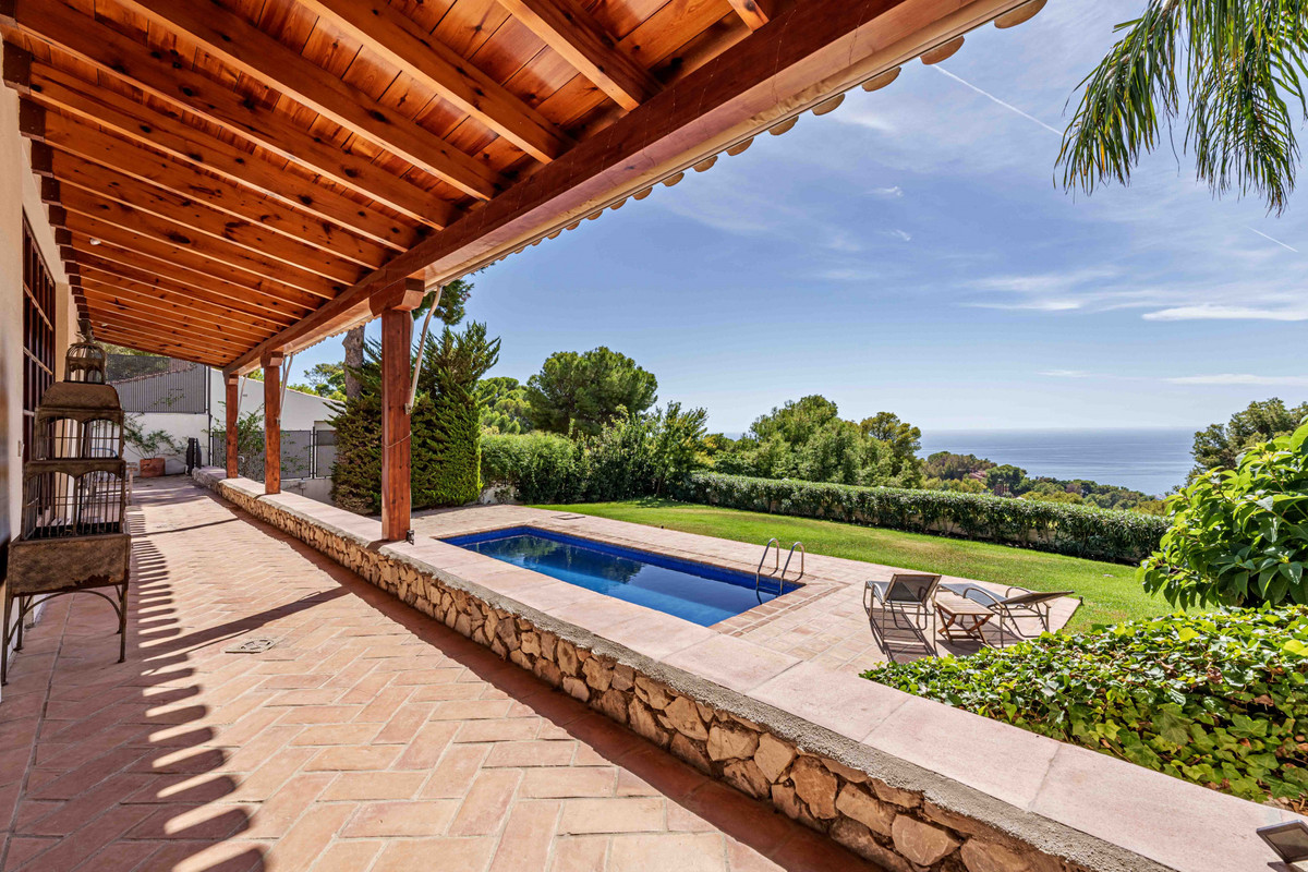 Huis te koop in Pinares de San Antón | 5 slaapkamers H5073520