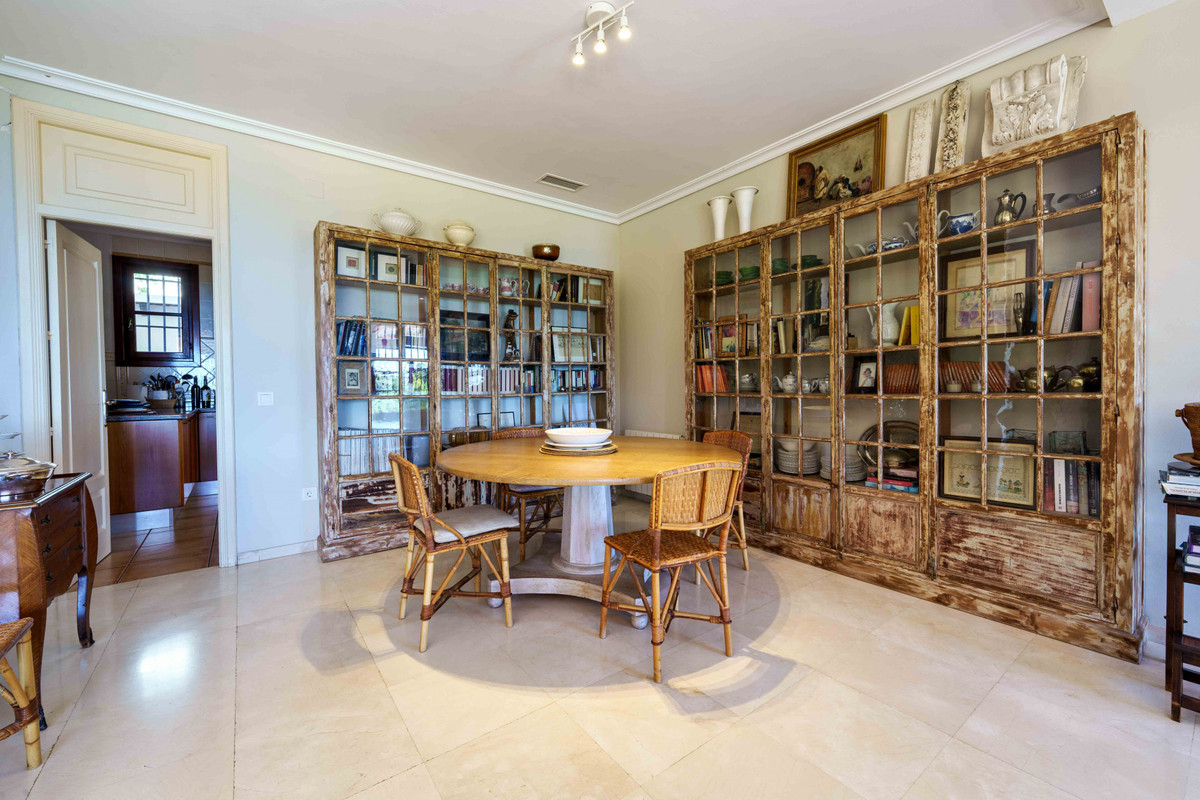 Huis te koop in Pinares de San Antón | 5 slaapkamers H5073520