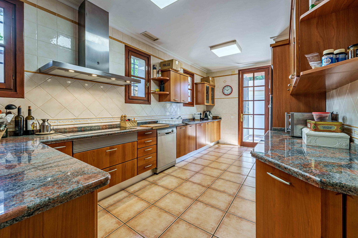 Huis te koop in Pinares de San Antón | 5 slaapkamers H5073520