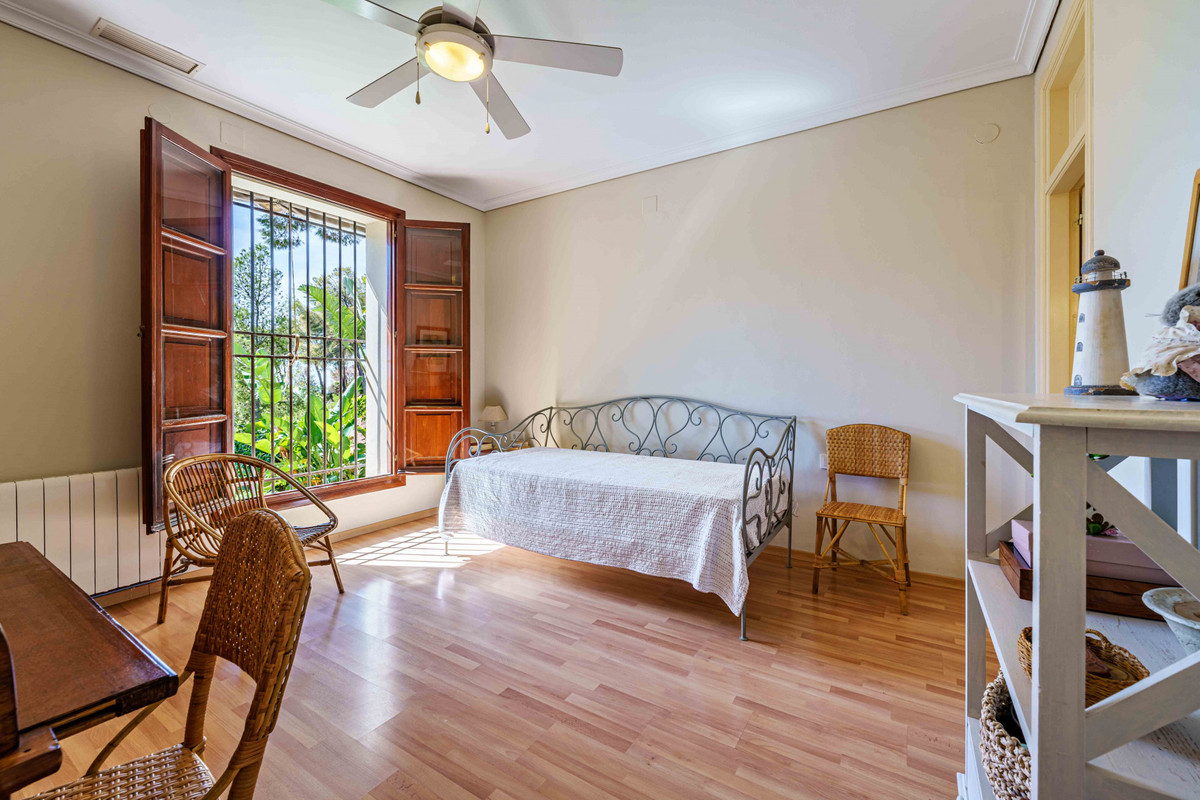Huis te koop in Pinares de San Antón | 5 slaapkamers H5073520