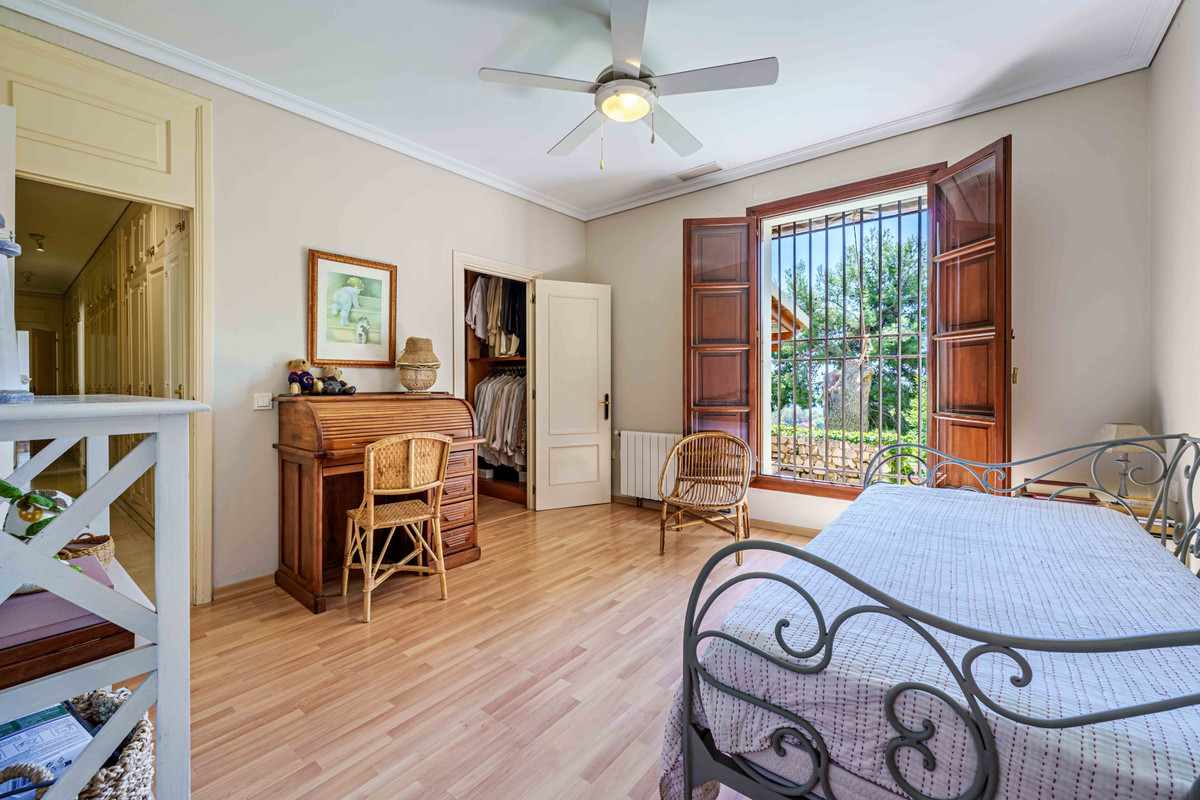Huis te koop in Pinares de San Antón | 5 slaapkamers H5073520