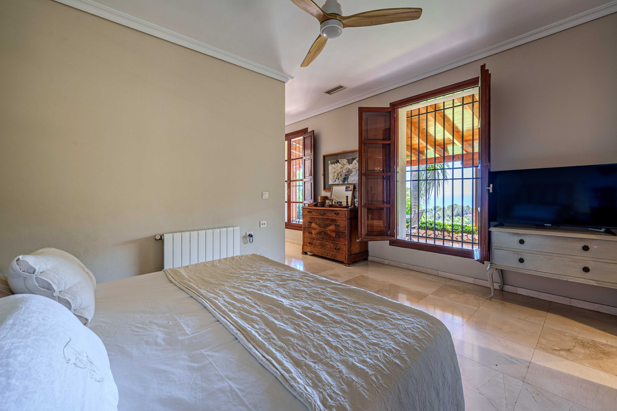 Huis te koop in Pinares de San Antón | 5 slaapkamers H5073520
