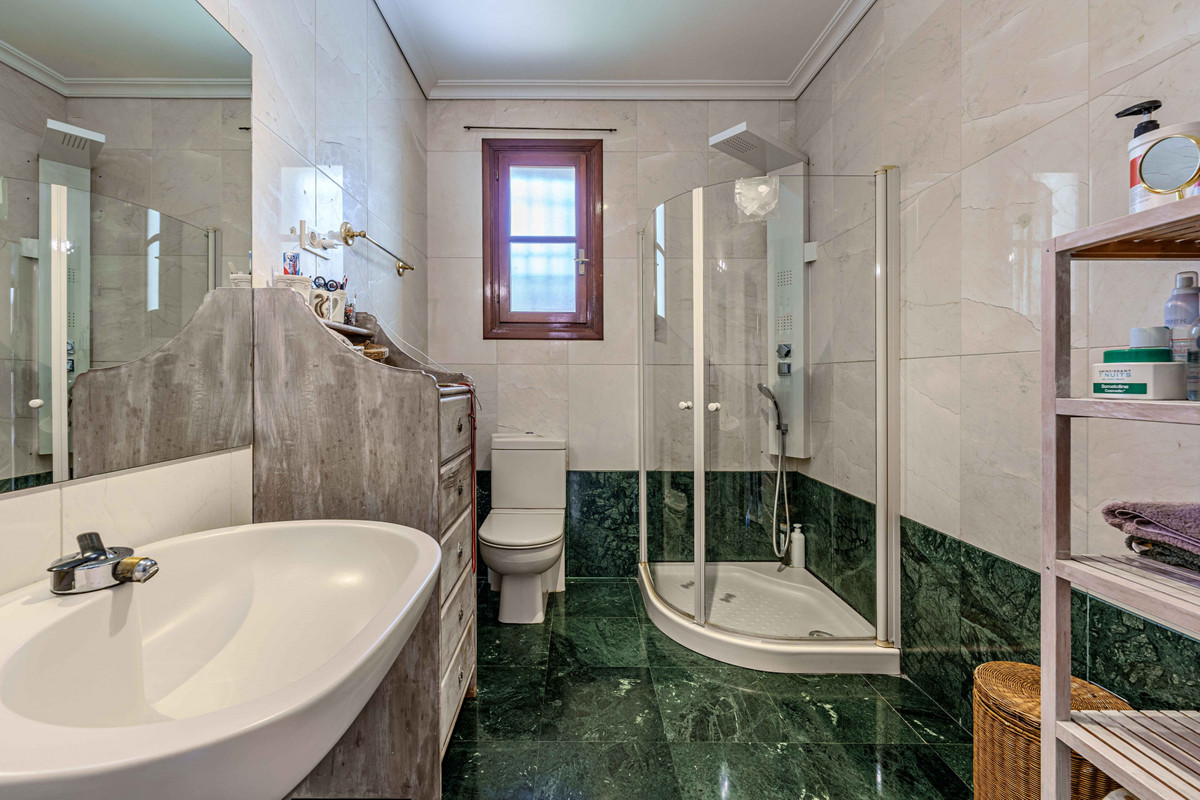 Huis te koop in Pinares de San Antón | 5 slaapkamers H5073520