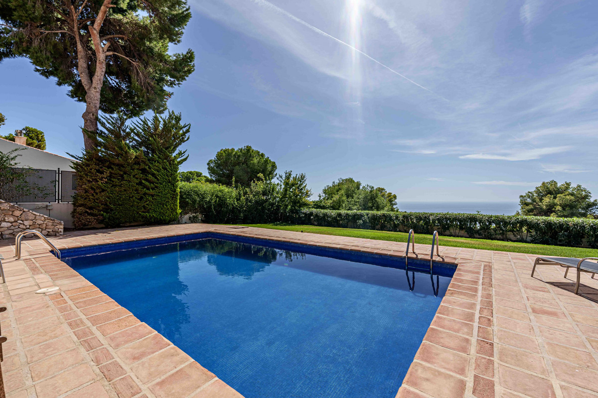 Huis te koop in Pinares de San Antón | 5 slaapkamers H5073520