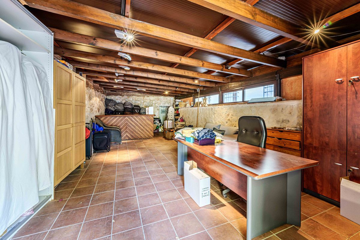 Huis te koop in Pinares de San Antón | 5 slaapkamers H5073520