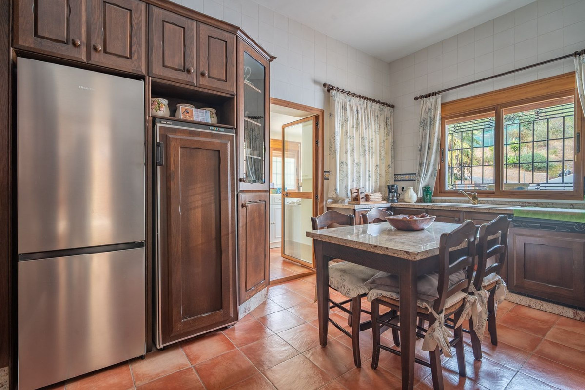 Huis te koop in Pinares de San Antón | 5 slaapkamers H5212336