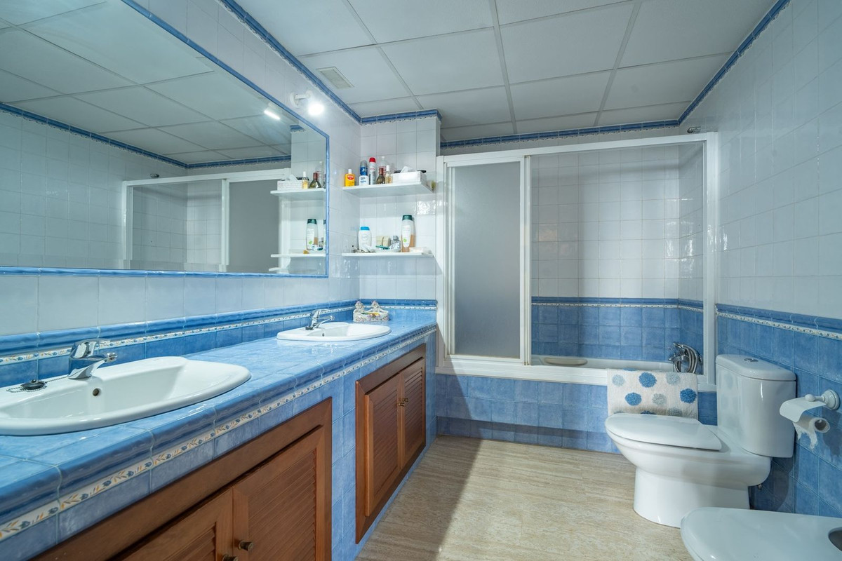 Huis te koop in Pinares de San Antón | 5 slaapkamers H5212336