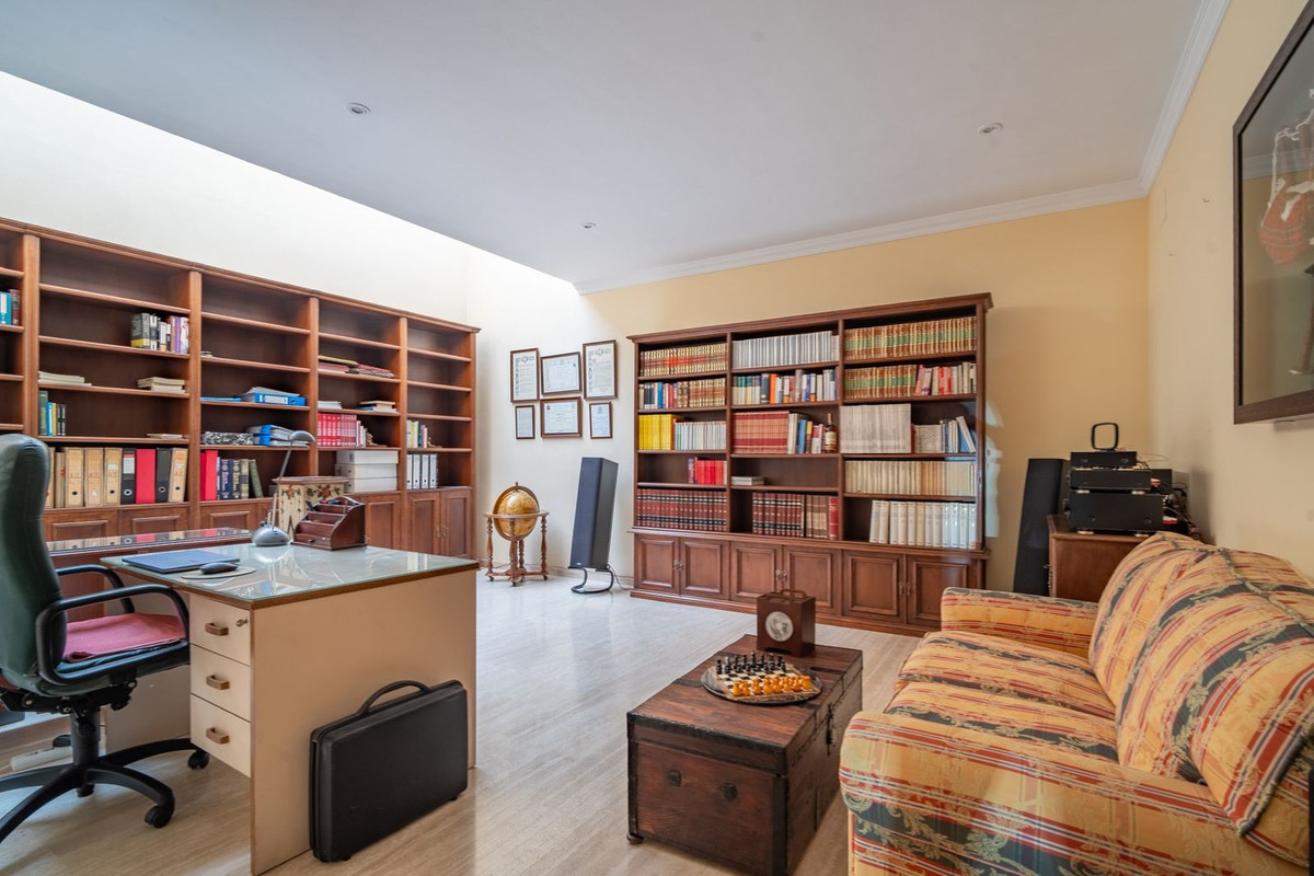 Huis te koop in Pinares de San Antón | 5 slaapkamers H5212336