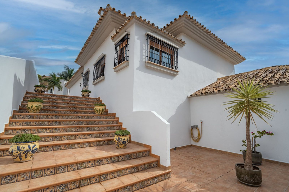 Huis te koop in Pinares de San Antón | 5 slaapkamers H5212336