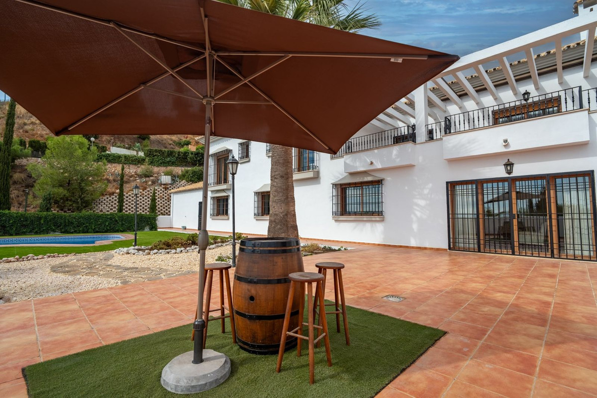 Huis te koop in Pinares de San Antón | 5 slaapkamers H5212336