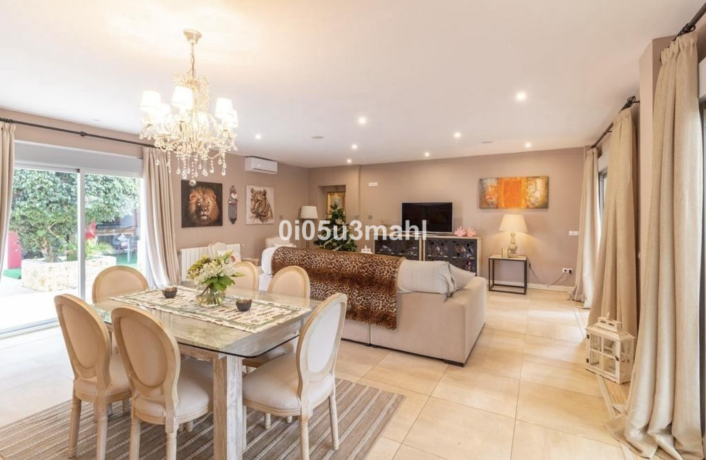 Huis te koop in Pinares de San Antón | 5 slaapkamers H5213155